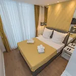 Gallery With Parking 3*