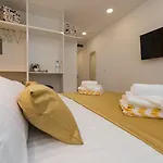 Gallery With Parking Guest house Zadar