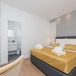 Gallery With Parking 3*