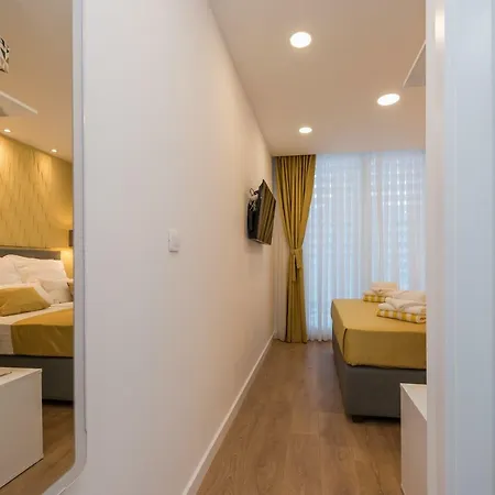 Konukevi Gallery With Parking 3*