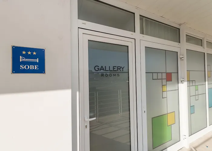 Gallery With Parking 3*