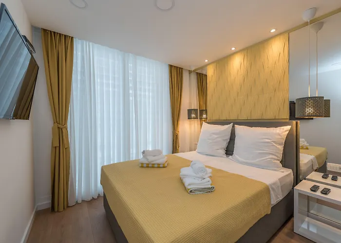 Guest house Gallery With Parking 3*