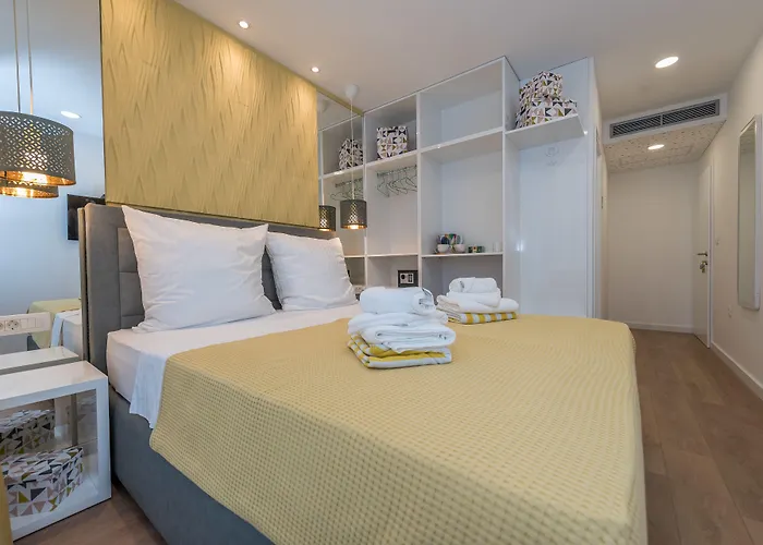 Guest house Gallery With Parking 3*