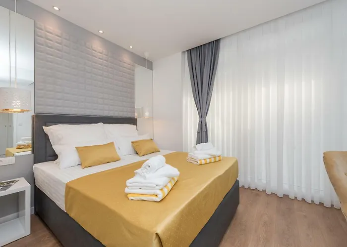 Guest house Gallery With Parking 3*