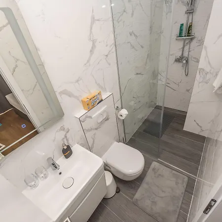 Gallery With Parking 3* Zadar