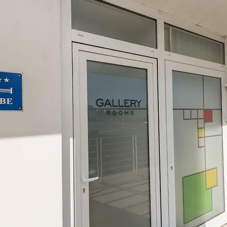 Gallery With Parking 3*