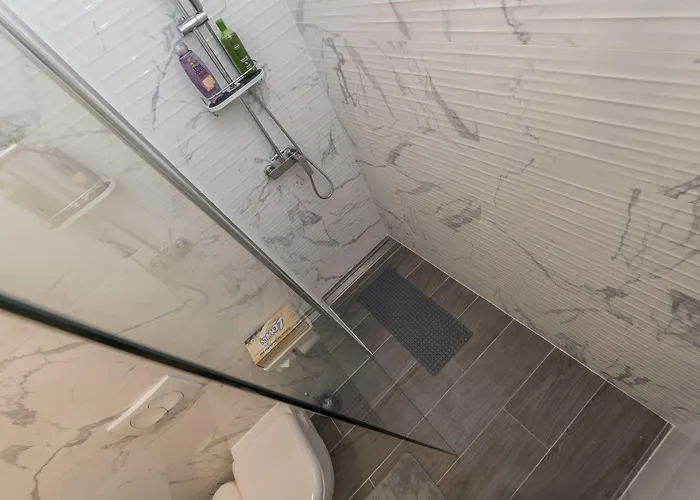 Гостевой дом Gallery With Parking Задар