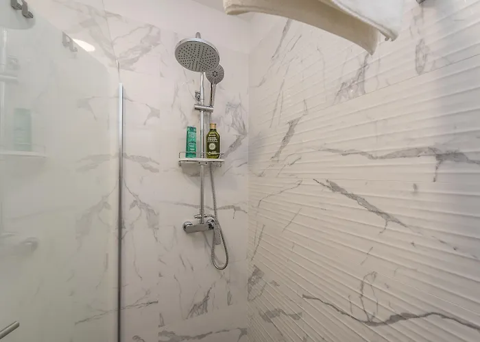 Gallery With Parking Гостевой дом