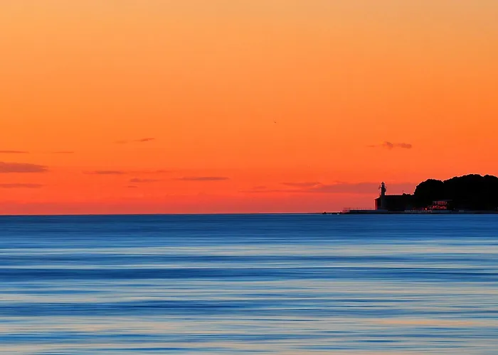 Gallery With Parking 3* Задар