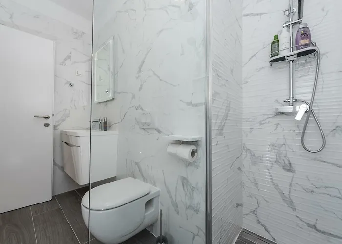 Gallery With Parking Гостевой дом Задар